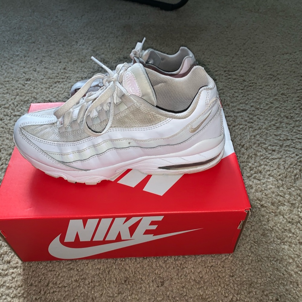 White Air Max 95s